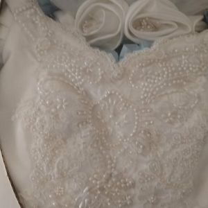 Vintage wedding dress